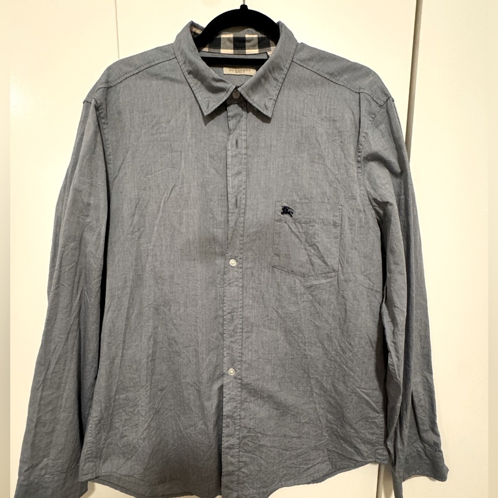 Burberry Men’s Long Sleeve Button-Up Shirt – Classic and Versatile